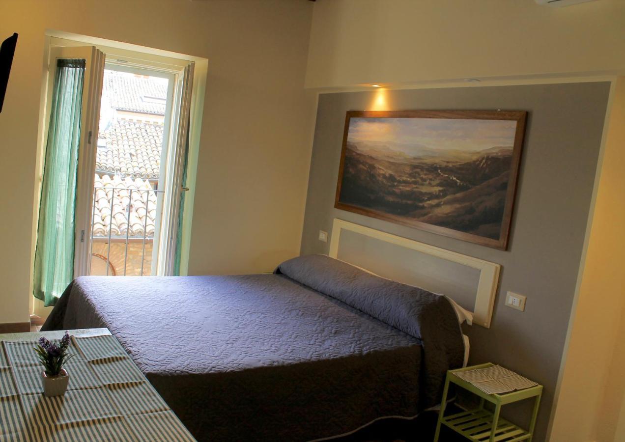 Alter Ego B&B Assisi Bagian luar foto